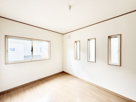 �Q���@���������̔z�u��ʋC���̗ǂ��݌v�ŕ����̋�C�������炸�A��ɐV�N�ȋ�C������܂�