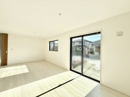 ���r���O�@���������났�ƏΊ炪�W�܂�A�S���܂郊�r���O