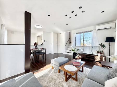 ���r���O�@���������R�Ɖ�b�����܂��A�S�n�悢�ЂƂƂ�