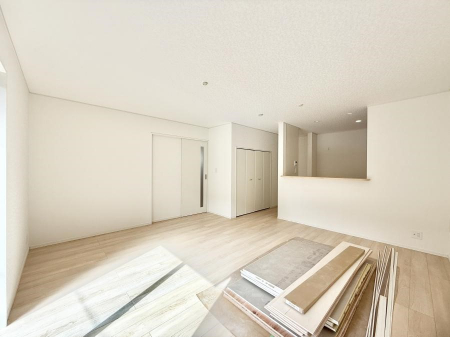 ���r���O�@���������났�ƏΊ炪�W�܂�A�S���܂郊�r���O