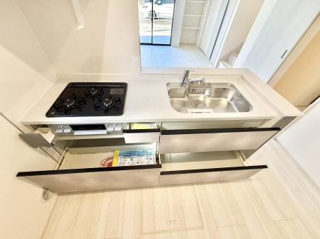 �L�b�`���@���������y���݂ƐH�ׂ�K����͂���L�b�`��