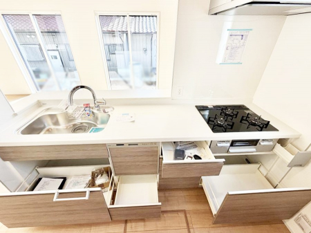 �L�b�`���@�������Ƒ����J��[�߂�A������̂���L�b�`��