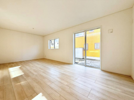 ���r���O�@���������R�Ɖ�b�����܂��A�S�n�悢�ЂƂƂ�