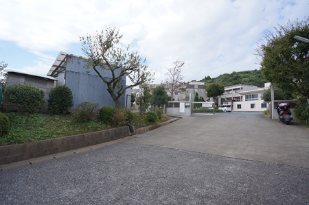 ���ӊ��@���w�Z 300m ���䒬���������w�Z