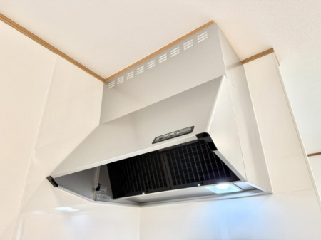 ���̑����ρ@�ݔ����t�[�h�ɕ����Ă���ׁA���������C��ɗU������A�����I�ɔr�����ł��܂�