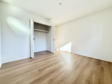 �q�������@�������v���C�x�[�g��ԂƂ��ĐÂ��ŗ�������������񋟂��Ă���܂�