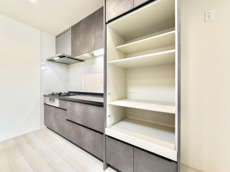 �L�b�`���@���������y���݂ƐH�ׂ�K����͂���L�b�`��