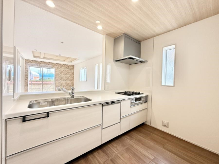 �L�b�`���@���������y���݂ƐH�ׂ�K����͂���L�b�`��