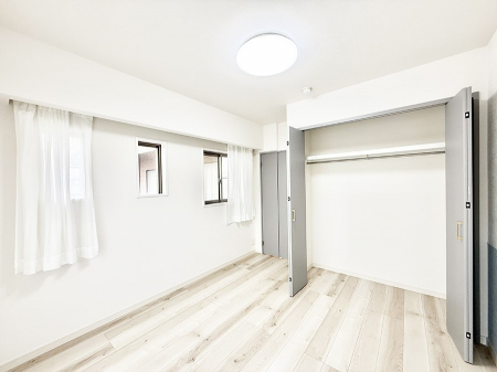 �q�������@�������d����׋��̃X�y�[�X�Ɏg�����ƂŁA�W�����₷���Â��Ȋ��������܂�