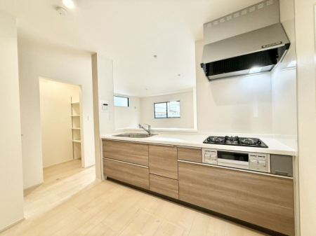 �L�b�`���@�������Ƒ����J��[�߂�A������̂���L�b�`��