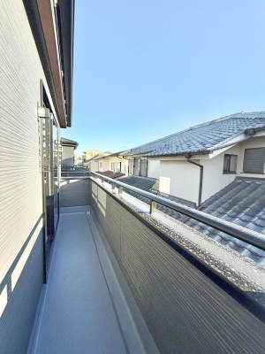 �o���R�j�[�@������ �G�߂̈ڂ낢����������J���I�ȋ�Ԃł�