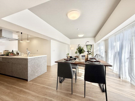 ���r���O�@�������Ƒ��̎��Ԃ��ʂ�A���K�Ŗ��������