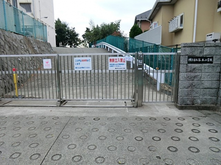 ���ӊ��@���w�Z 712m ���l�s���J�{���w�Z