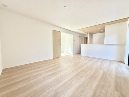 ���r���O�@���������났�ƏΊ炪�W�܂�A�S���܂郊�r���O