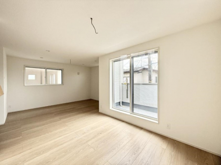 ���r���O�@���������R�Ɖ�b�����܂��A�S�n�悢�ЂƂƂ�