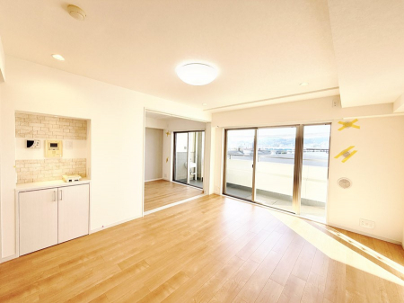 ���r���O�@���������났�ƏΊ炪�W�܂�A�S���܂郊�r���O