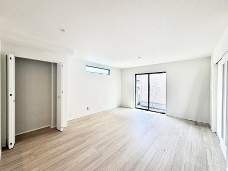 ���r���O�@���������R�Ɖ�b�����܂��A�S�n�悢�ЂƂƂ�