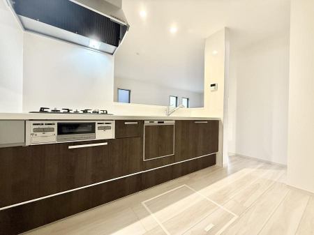 ���r���O�@���������났�ƏΊ炪�W�܂�A�S���܂郊�r���O