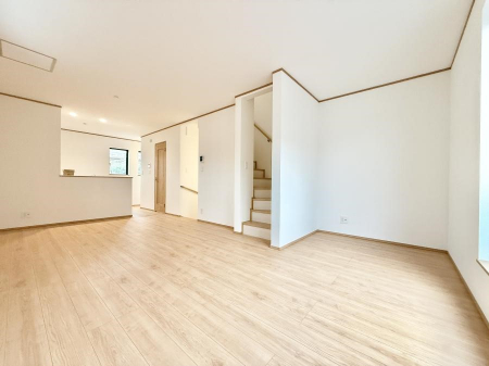 ���r���O�@���������났�ƏΊ炪�W�܂�A�S���܂郊�r���O