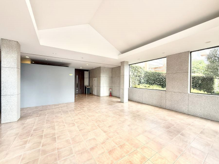 �G���g�����X�@�O�ρ��������̂���G���g�����X�͉��K�Ȗ����̎n�܂�����o���܂�