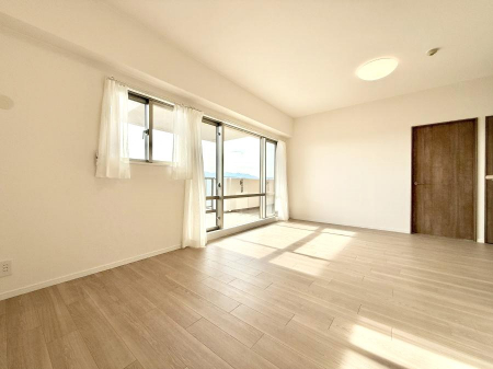 ���r���O�@�����������������Ɠ��ʂɂ���A�e���̋��