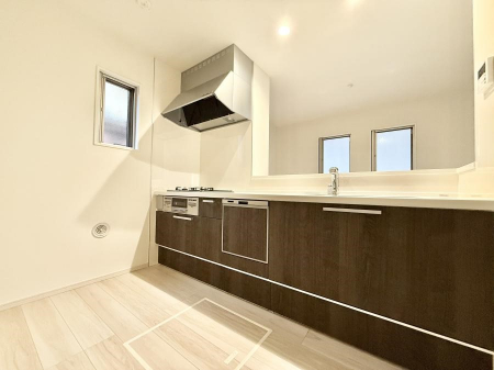 ���r���O�@�����������������Ɠ��ʂɂ���A�e���̋��