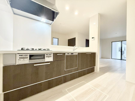 ���r���O�@���������R�Ɖ�b�����܂��A�S�n�悢�ЂƂƂ�