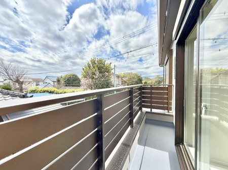 �o���R�j�[�@������ �G�߂̈ڂ낢����������J���I�ȋ�Ԃł�