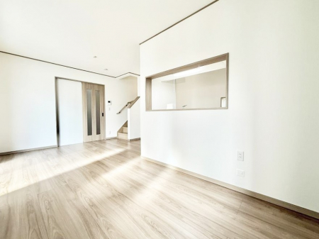 ���r���O�@���������났�ƏΊ炪�W�܂�A�S���܂郊�r���O