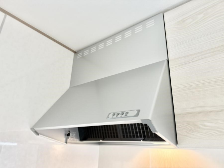 ���̑����ρ@�ݔ����������̏��C����������C��ɗU������A�����I�ɔr�����ł��܂��B