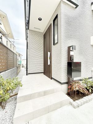 ���ց@�O�ρ� �V���v���Ŕ������A�Z�܂��̑���ۂ��ʂ錺�ւł�