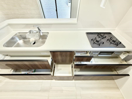 �L�b�`���@�������Ƒ����J��[�߂�A������̂���L�b�`��