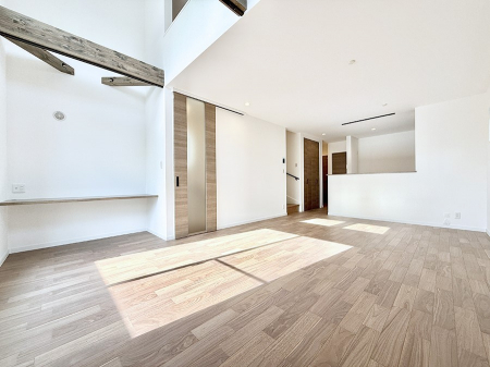 ���r���O�@�������Ƒ��̎��Ԃ��ʂ�A���K�Ŗ��������