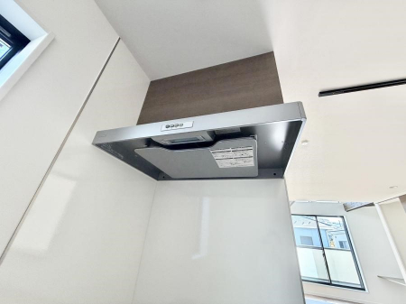 ���̑����ρ@�ݔ����t�[�h�ɕ����Ă���ׁA���������C��ɗU������A�����I�ɔr�����ł��܂�