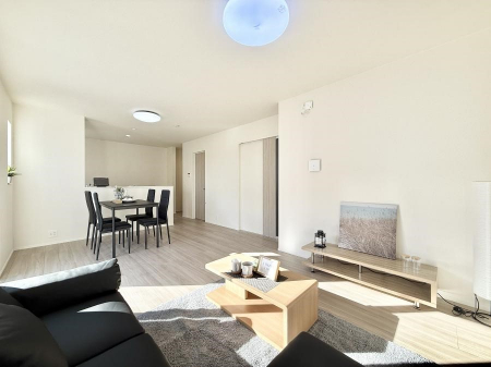 ���r���O�@���������R�Ɖ�b�����܂��A�S�n�悢�ЂƂƂ�