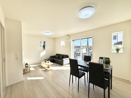 ���r���O�@���������C�ɓ���̏ꏊ�ŁA�̂�т�Ƃ������Ԃ�