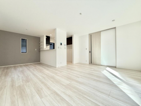 rO@났ƏΊ炪W܂AS܂郊rO