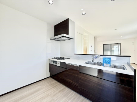 �L�b�`���@�������L���C�ɕЕt���A�g���₷���L�b�`��