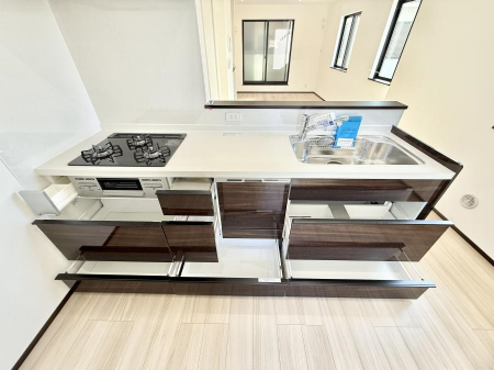 �L�b�`���@�������Ƒ����J��[�߂�A������̂���L�b�`��