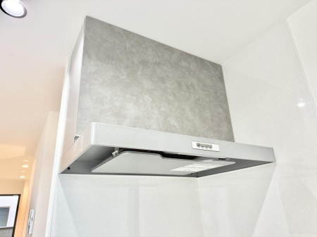 ���̑����ρ@�ݔ����������̏��C����������C��ɗU������A�����I�ɔr�����ł��܂��B