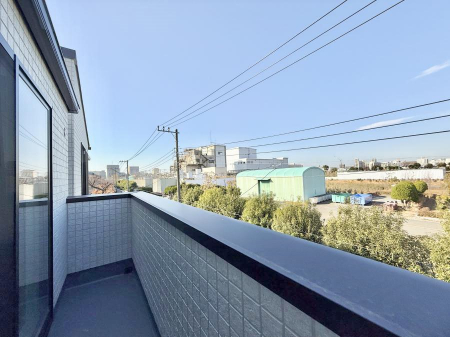 �o���R�j�[�@������ �G�߂̈ڂ낢����������J���I�ȋ�Ԃł�