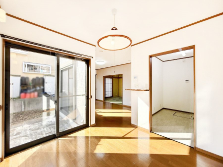 ���r���O�@���������났�ƏΊ炪�W�܂�A�S���܂郊�r���O