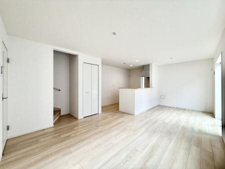 ���r���O�@���������R�Ɖ�b�����܂��A�S�n�悢�ЂƂƂ�