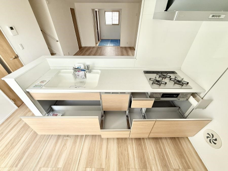 �L�b�`���@�������Ƒ����J��[�߂�A������̂���L�b�`��