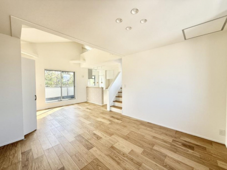 ���r���O�@���������R�Ɖ�b�����܂��A�S�n�悢�ЂƂƂ�