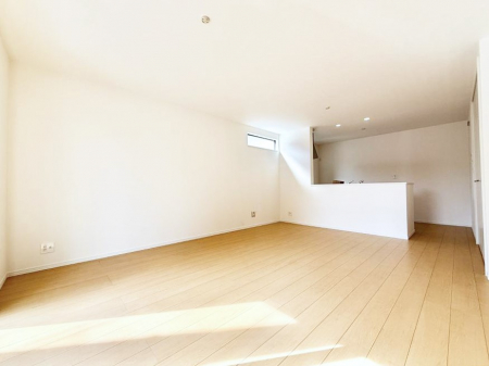 ���r���O�@���������났�ƏΊ炪�W�܂�A�S���܂郊�r���O