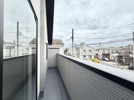 �o���R�j�[�@������ �G�߂̈ڂ낢����������J���I�ȋ�Ԃł�