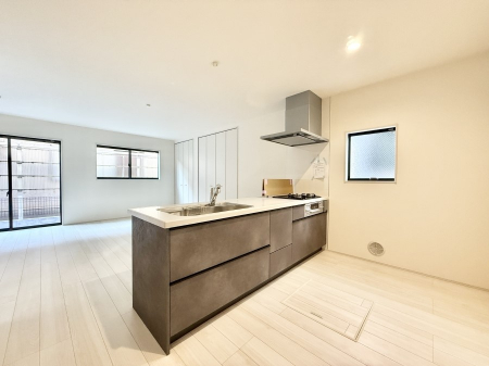 ���r���O�@�����������������Ɠ��ʂɂ���A�e���̋��