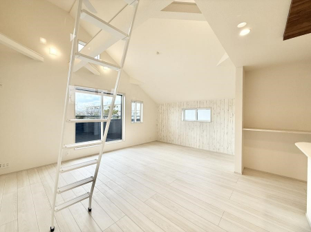 ���r���O�@���������R�Ɖ�b�����܂��A�S�n�悢�ЂƂƂ�