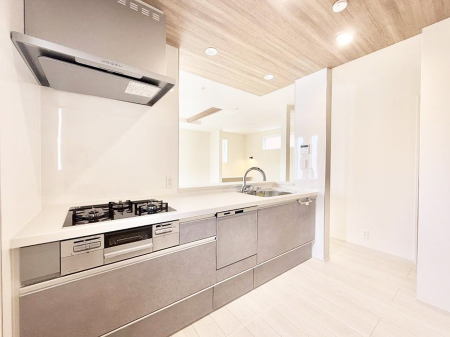 �L�b�`���@�������Ƒ����J��[�߂�A������̂���L�b�`��